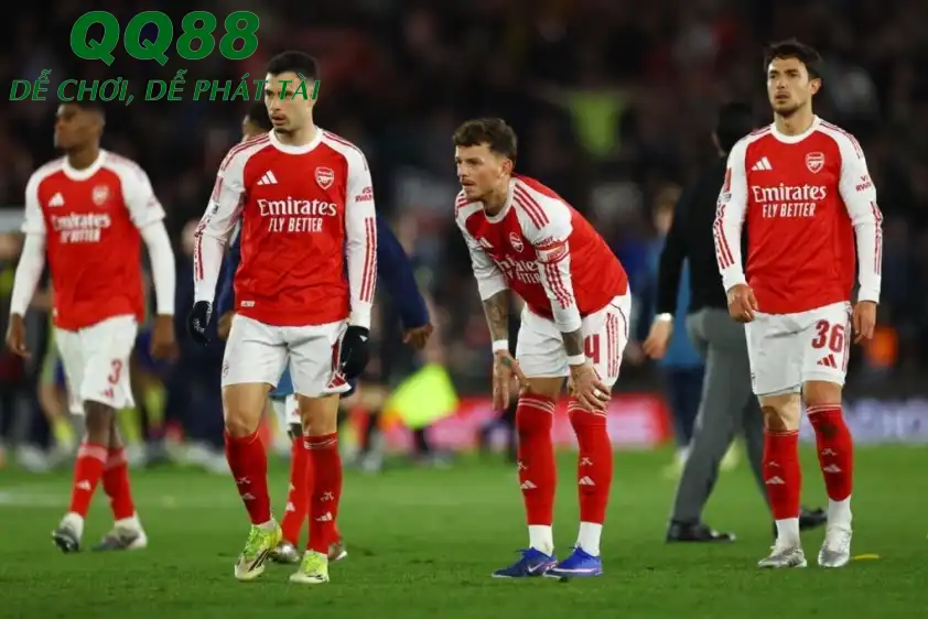 Ông cũng nói thêm là Arsenal cần chứng minh được bản lĩnh của mình (Ảnh: Mirror) Ông cũng nói thêm là Arsenal cần chứng minh được bản lĩnh của mình (Ảnh: Mirror)